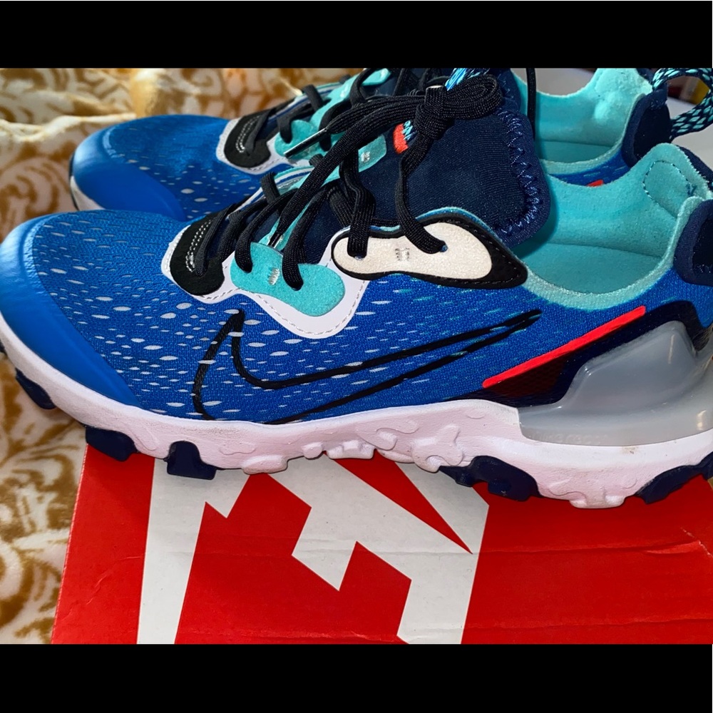 Nike React Vison (GS) - Picture 3 of 6